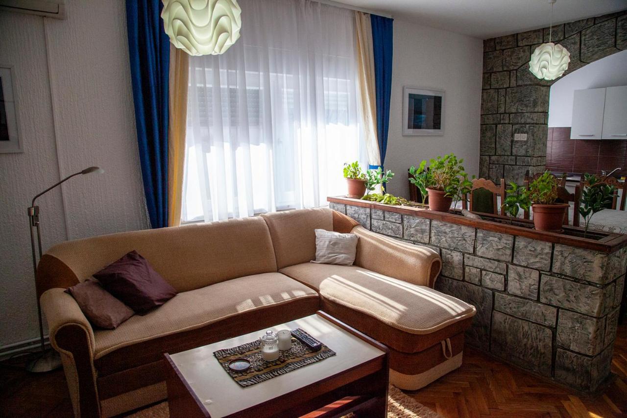 Apartman Ksenija Dakovo Exterior photo