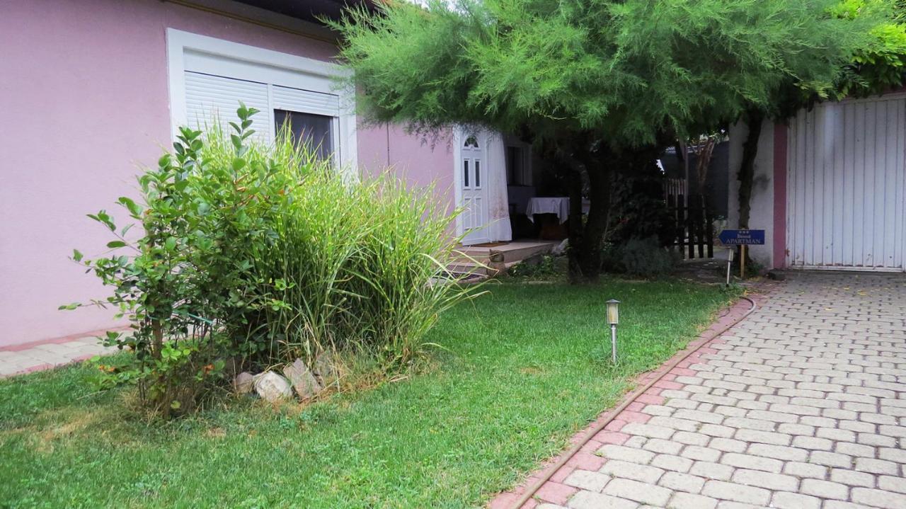 Apartman Ksenija Dakovo Exterior photo