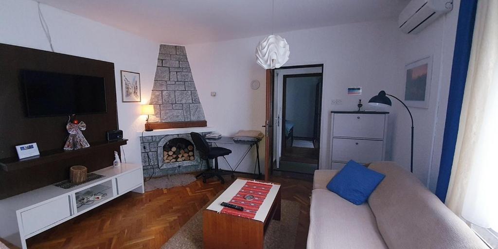Apartman Ksenija Dakovo Exterior photo