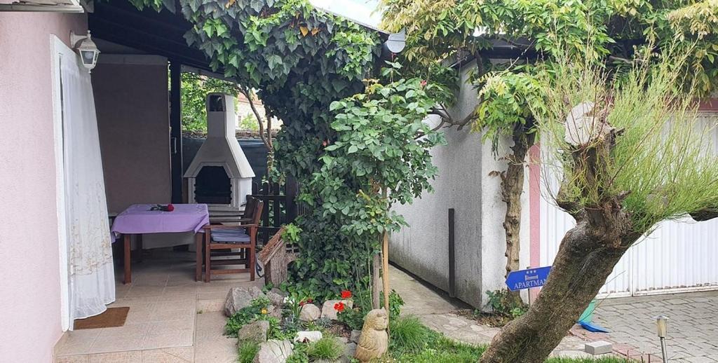 Apartman Ksenija Dakovo Exterior photo
